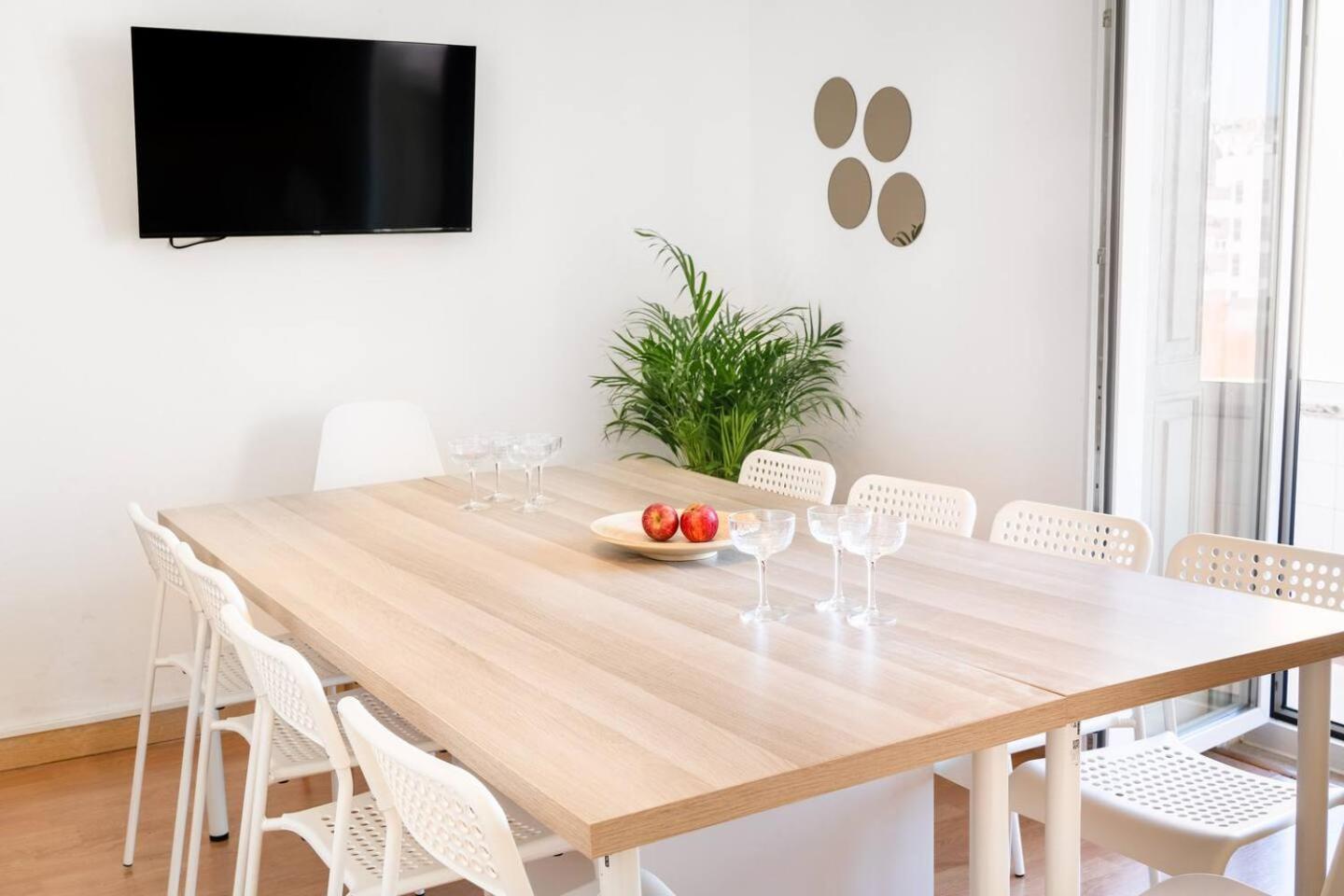 51 Bedroom Apartment Over Marqus De Pombal Apartment Lisbon